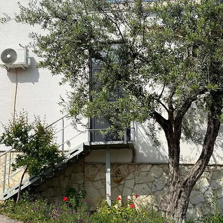 Vila Bilali *